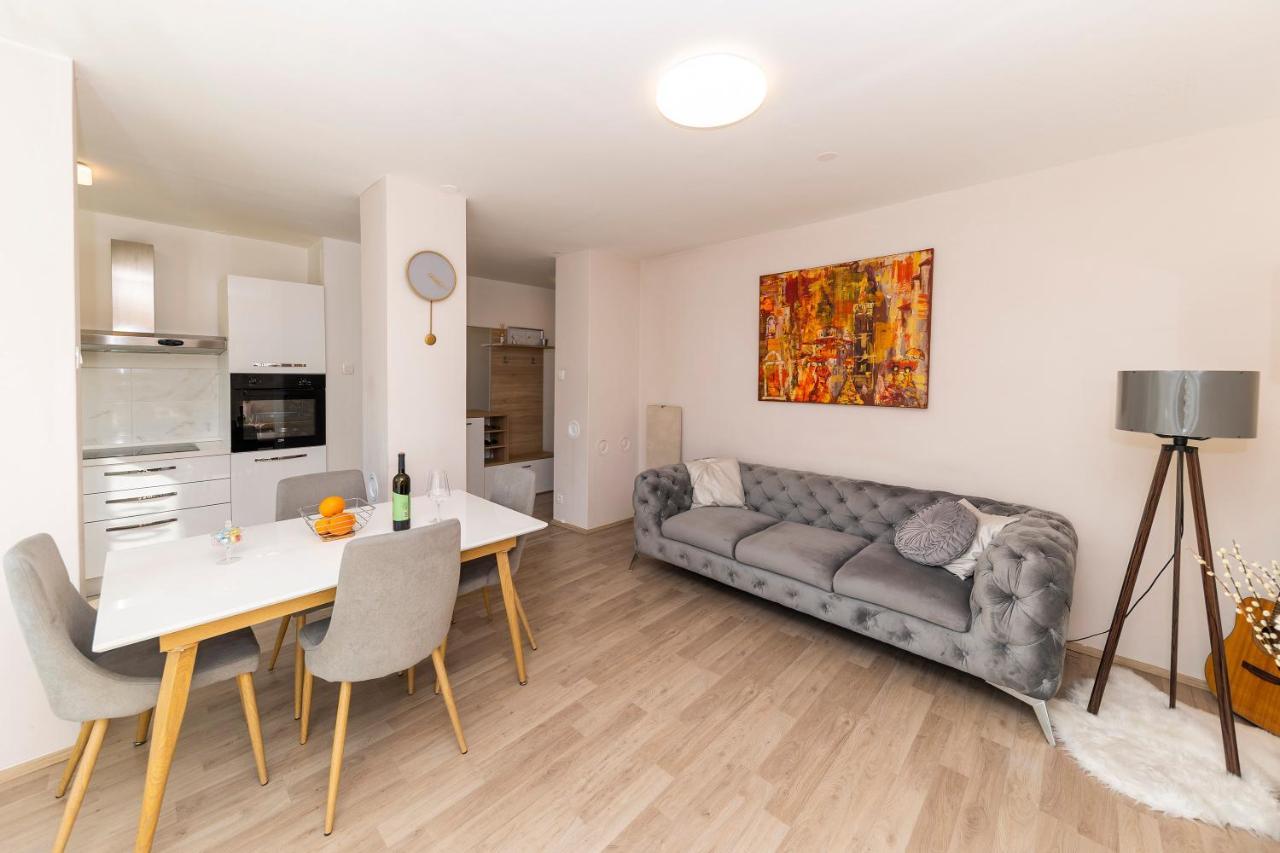 Apartman Morena Apartment ซาดาร์ ภายนอก รูปภาพ